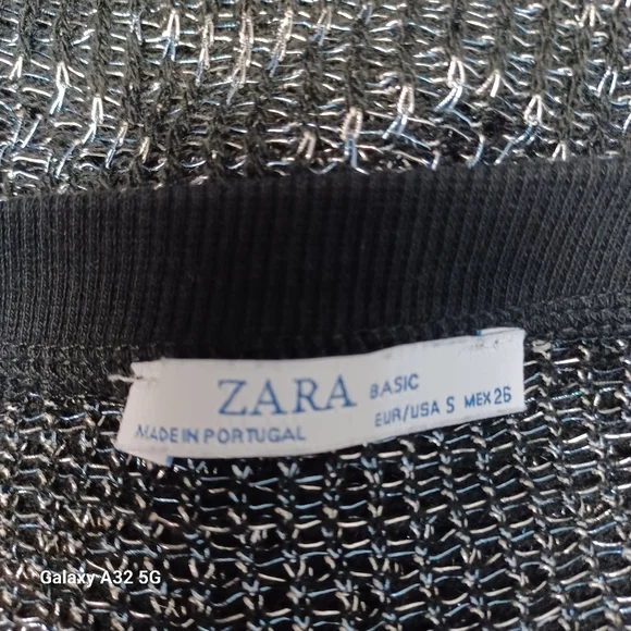 Zara Women Sz S Black and Gray Patterned Crop Top The label is missing, look at - Picture 10 of 12